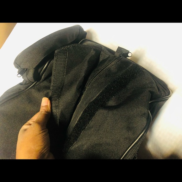 KURYAKYN Hitchhiker Black Luggage Trunk Rack Bag For Your Motorcycle - Picture 4 of 11